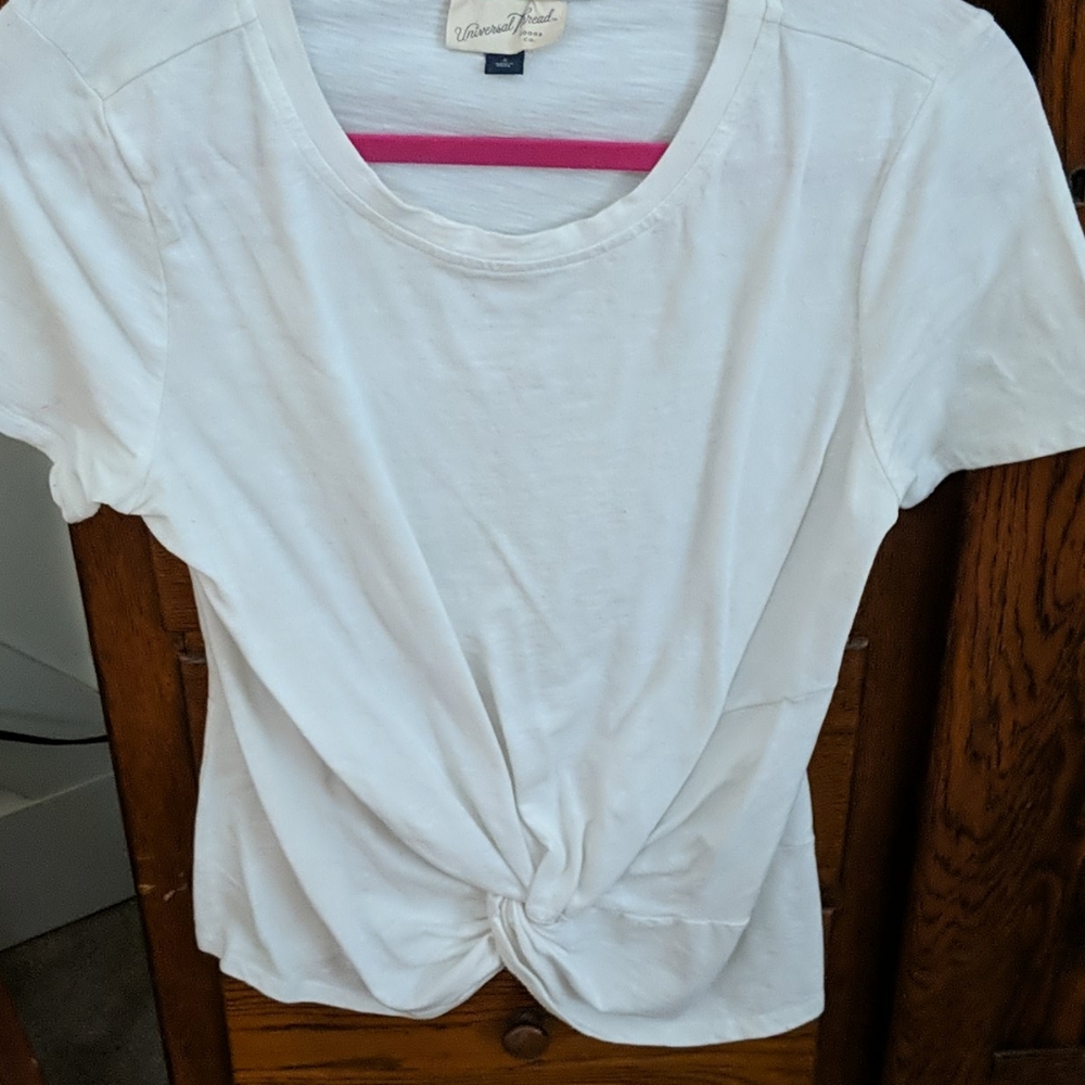 White t-shirt